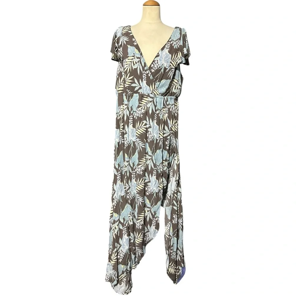 torrid Brown & Light Blue Floral Wrap Maxi Dress - Picture 2 of 6